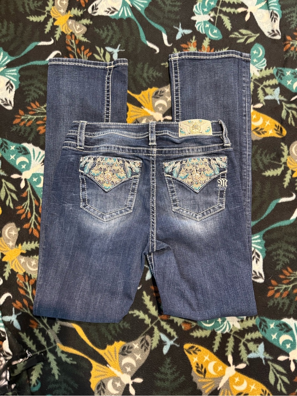 Miss Me Mid-Rise Slim Boot Jeans Embroidered Flap Pocket Stretch Denim Size 29